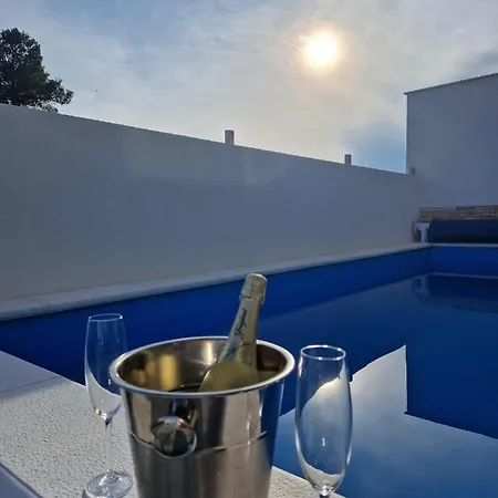 Geminos I فيلة *