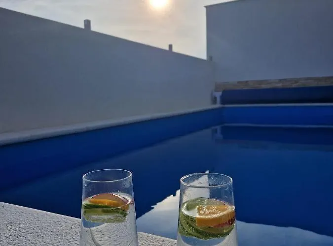 Geminos I Villa Srima